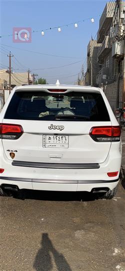 جیپ گراند شیرۆکی